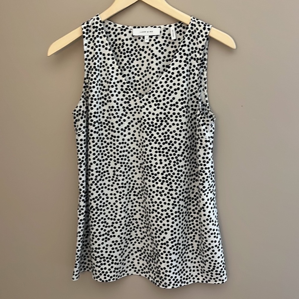 LARK & RO Sleeveless Shell White Black  Size 4‎